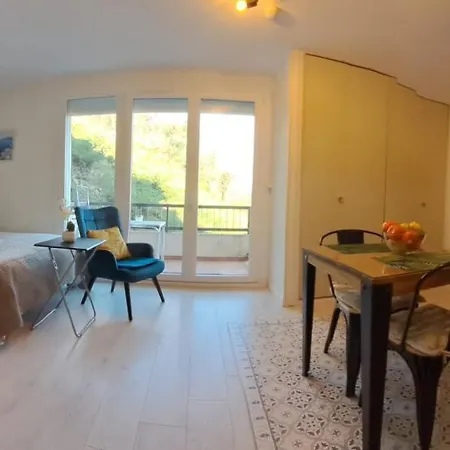 Coup De Coeur 3 Etoiles Terrasse Parking Wifi A 70 M Des Thermes אמלי-לה-באינס-פללדה